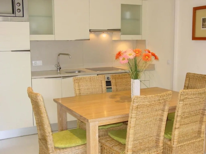 3 Bedrooms Apartment