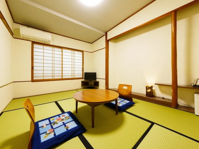 Standard Twin room with river view