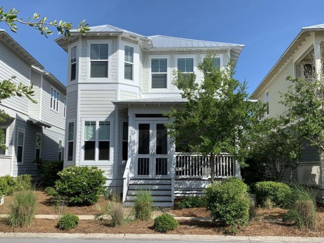 4 Bedrooms Cottage