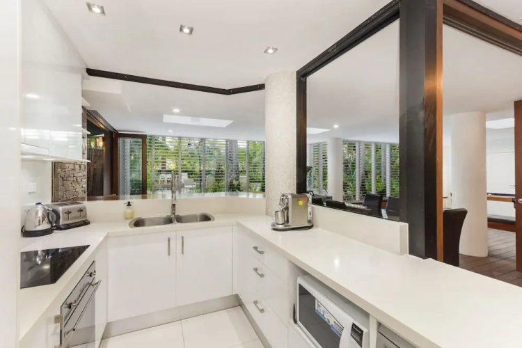 3 Bedrooms Luxury Apartment