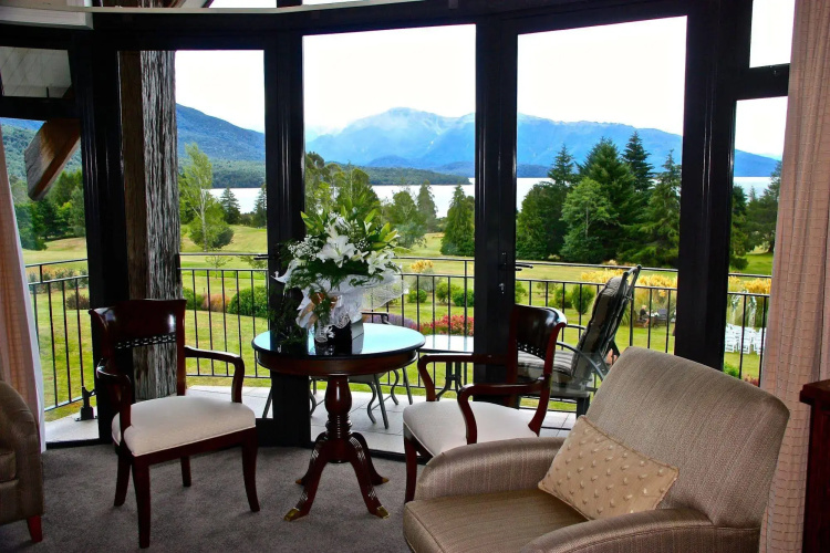Dock Bay Lodge