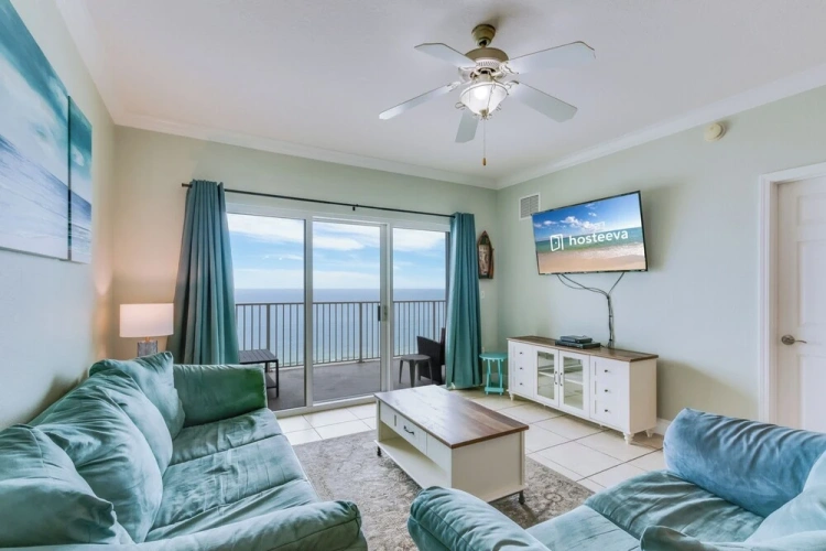 2 Bedrooms Comfort room with balcony and oceanfront