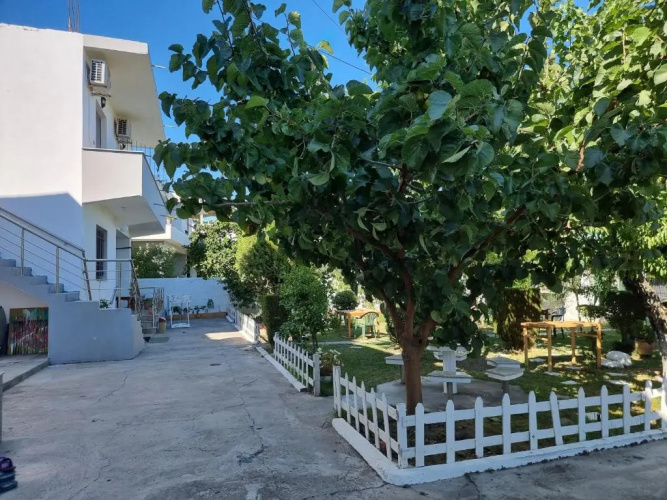Guest House Vila Elezi