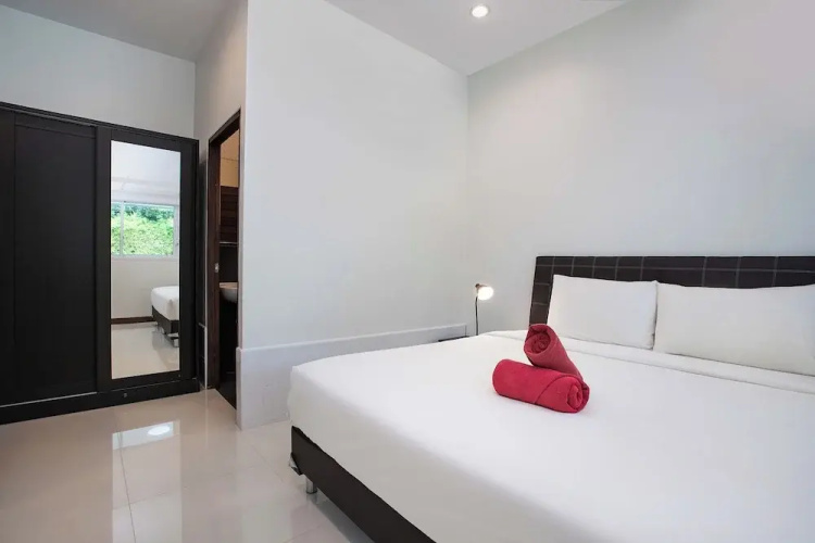 Holiday 2BR Jacuzzi Pool Villa Lancelot3