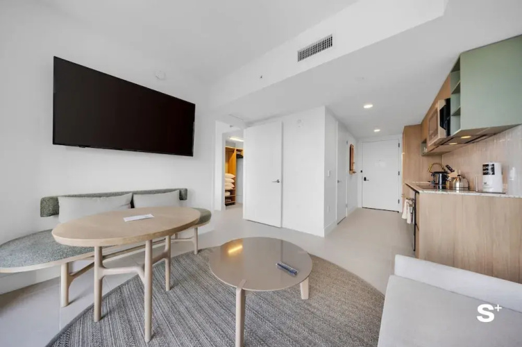 Skyline Escape Sleek 1BR with DTW Charm