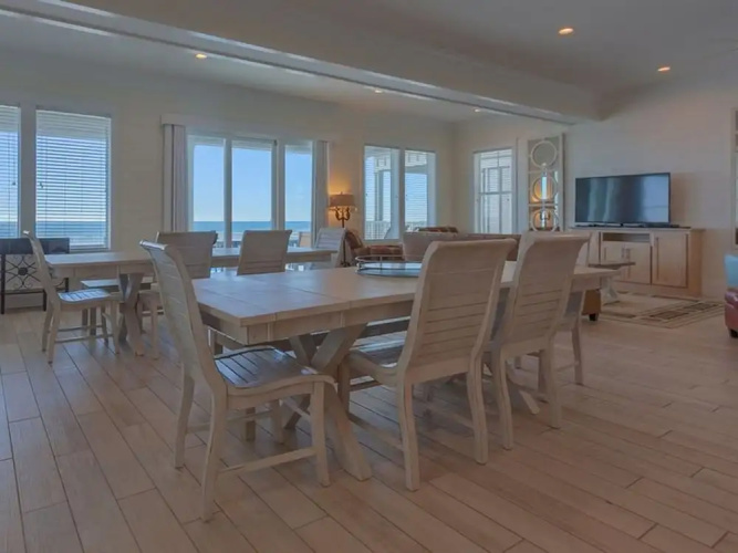 Emerald by Meyer Vacation Rentals