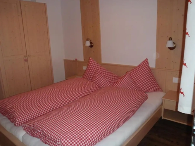 3 Bedrooms Apartment