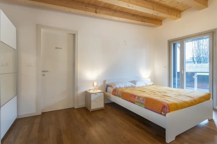 3 Bedrooms Apartment