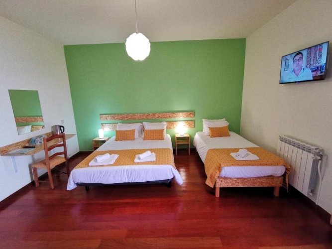Standard Triple room with sea view
