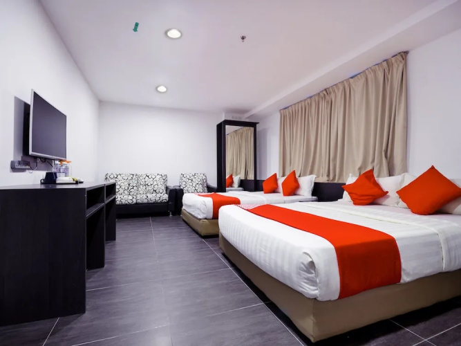 OYO 818 Hotel 11