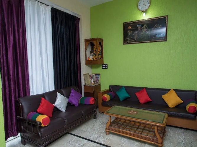 FabHotel Everest International