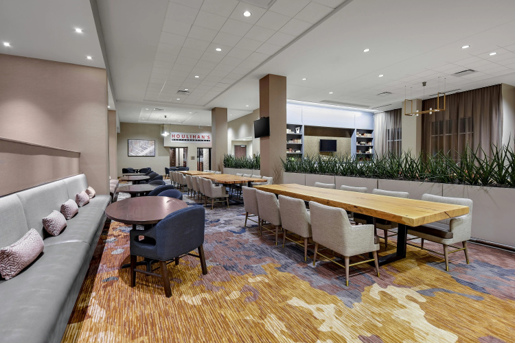 Embassy Suites by Hilton Jonesboro Red Wolf Convention Ctr photo 17