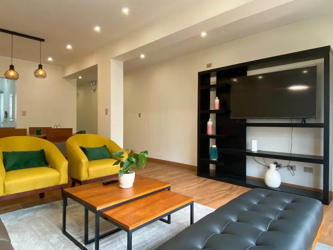 Beautiful 2BR With Balcony in Miraflores