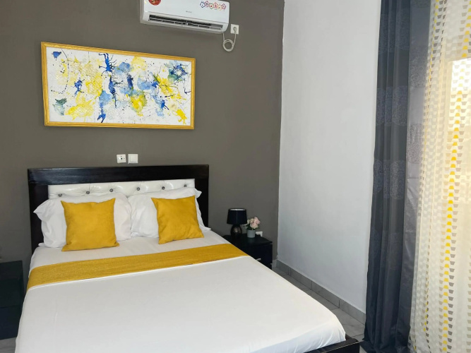 Studio de haut standing, Bonamoussadi (Kotto)