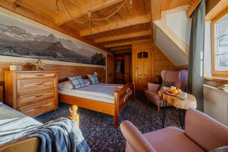 Standard Triple room with balcony