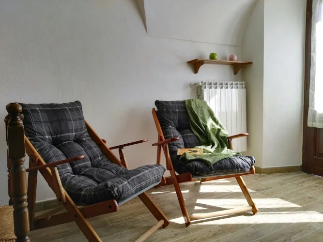 2 Bedrooms Basement Apartment