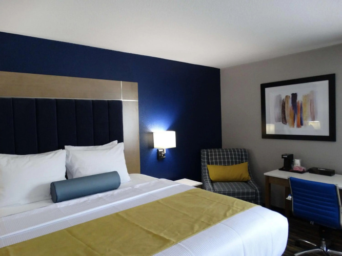 Best Western DeWitt