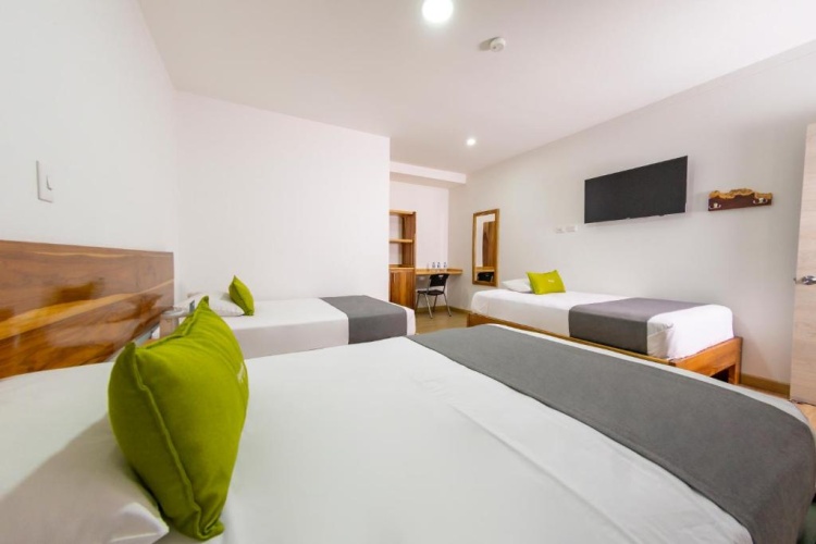 Standard Triple room