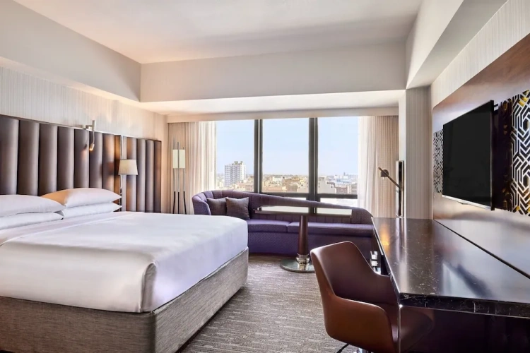 Deluxe Double room with city view