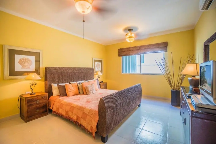 2 Bedrooms Penthouse Apartment