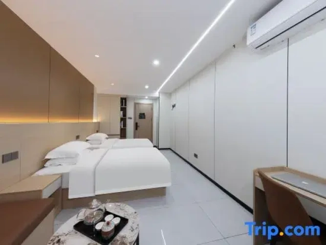 Premier Twin room
