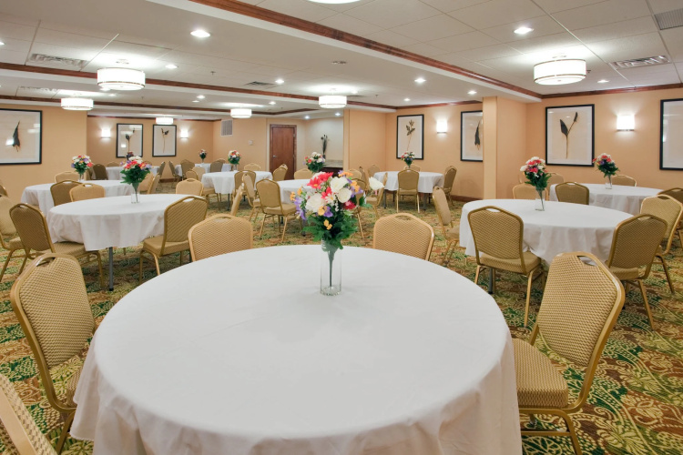 Holiday Inn Express Hotel & Suites Fredericksburg photo 30