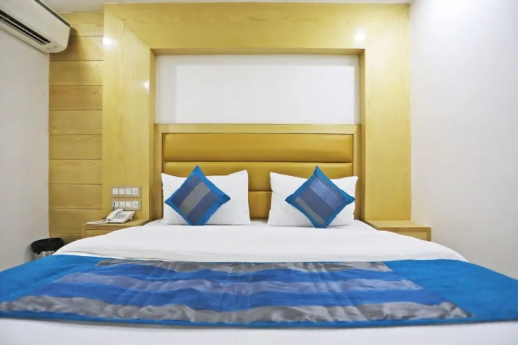 Hotel Kuber International