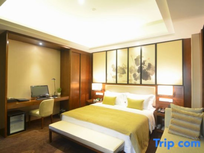 Deluxe Double Suite