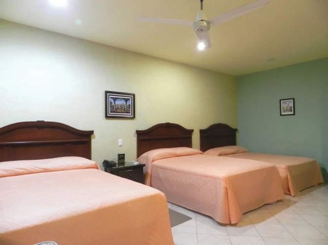 Standard Triple room