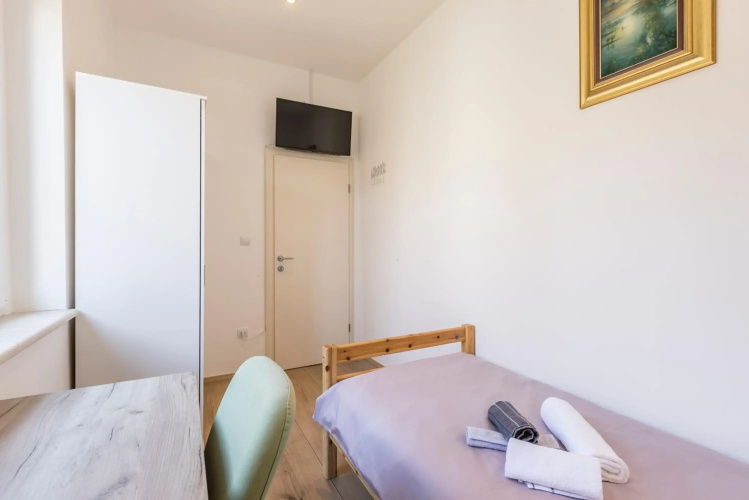 Ferula, 3 bedroom apartment near beach Bačvice