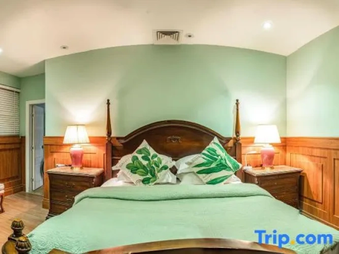 2 Bedrooms Suite