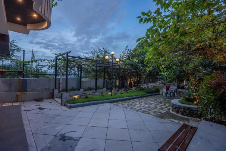 Summit Bougainvillea Tea Resort