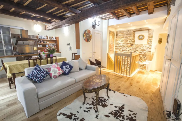 Porta Dipinta house