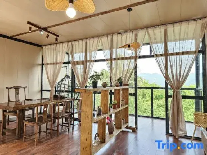 Lixiu Mountain Lodge