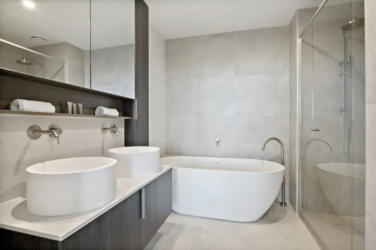 Stylish City-view Apartment With Amenities