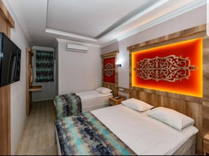 Standard Triple room