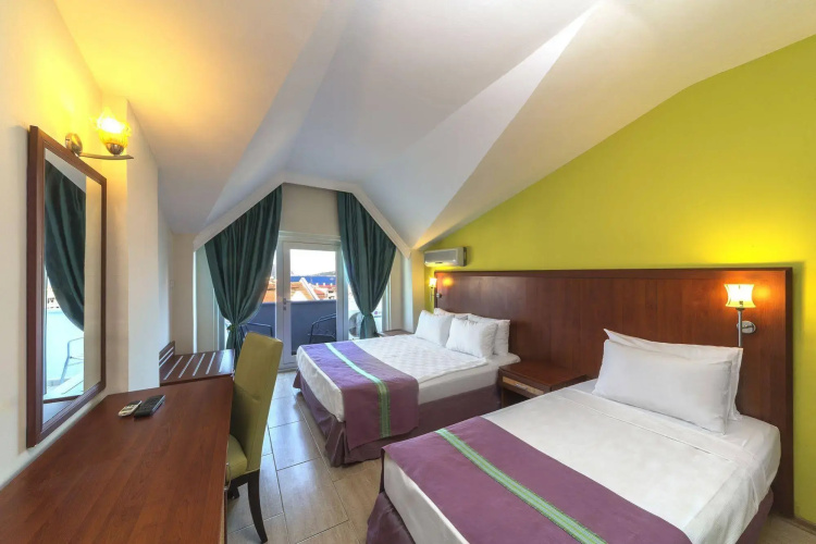 Sun Bay Park Hotel