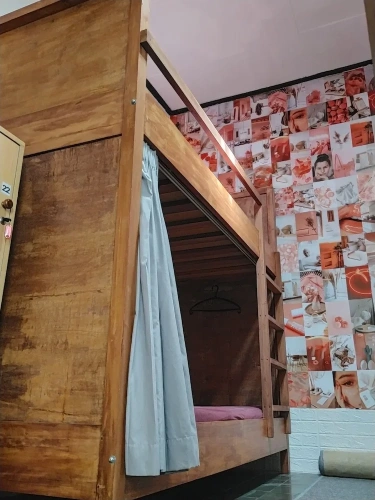 2 Bedrooms Standard Single room