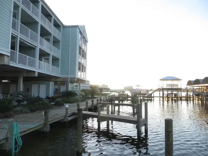 Jubilee Landing 302 - 2 Br condo by RedAwning