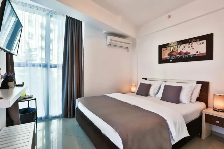 La Mer Hotel