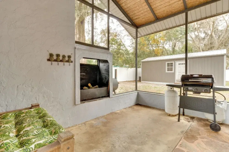Mt Dora Couple's Retreat w/ Shared Pool!