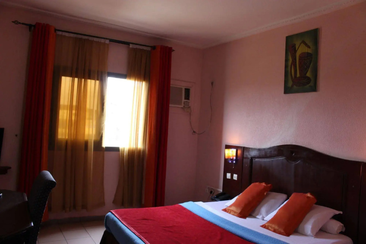 Tou'Ngou Hotel