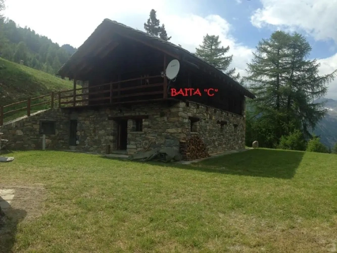 3 Bedrooms Chalet