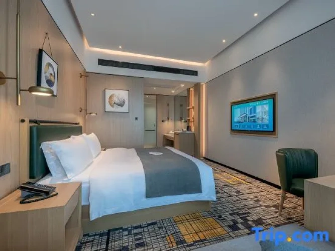 1 Bedroom Business Suite