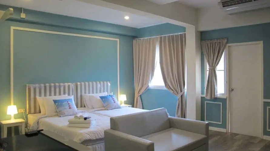 Deluxe Twin room with balcony