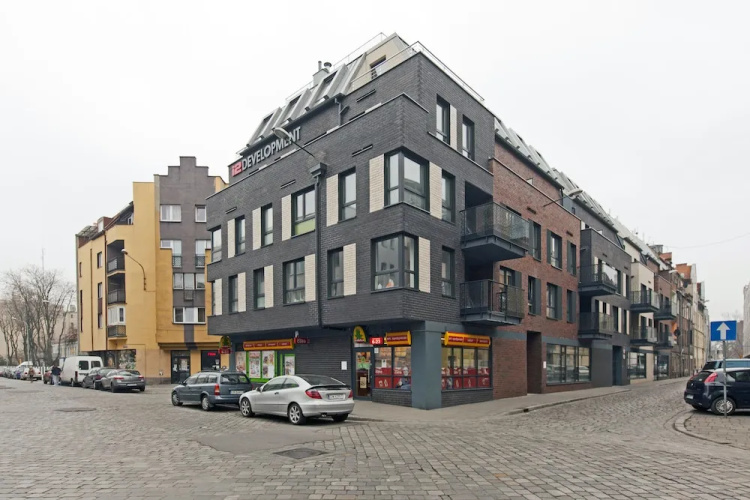 Studio Golden House