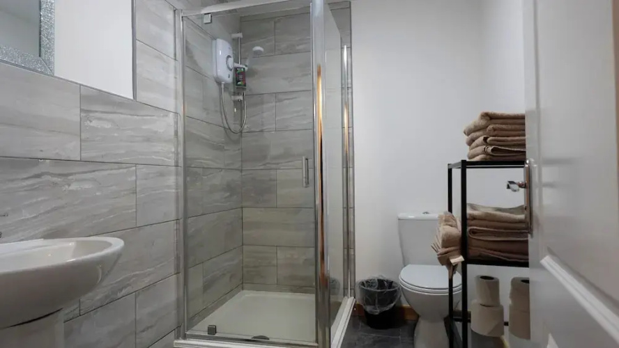 LuxeLiving Apartment
