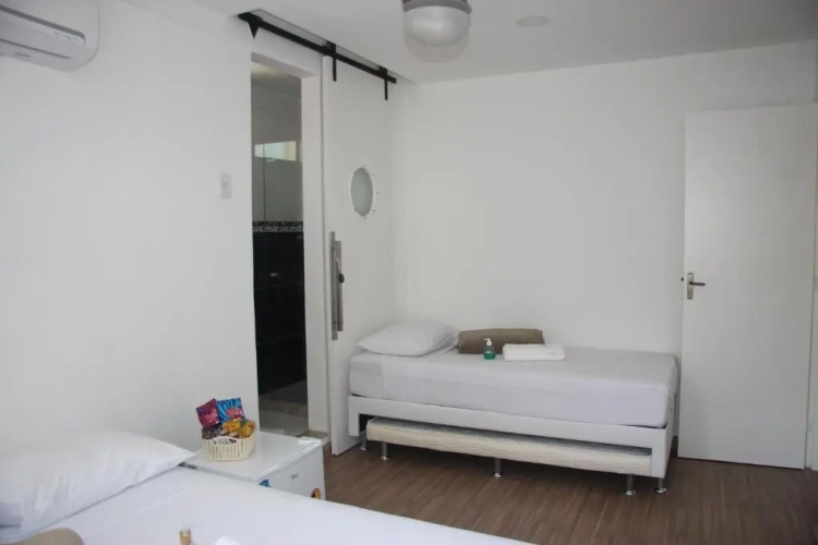 Quarto privativo em condomínio