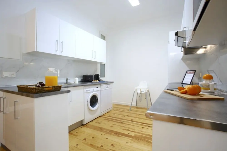 3 Bedrooms Apartment with balcony