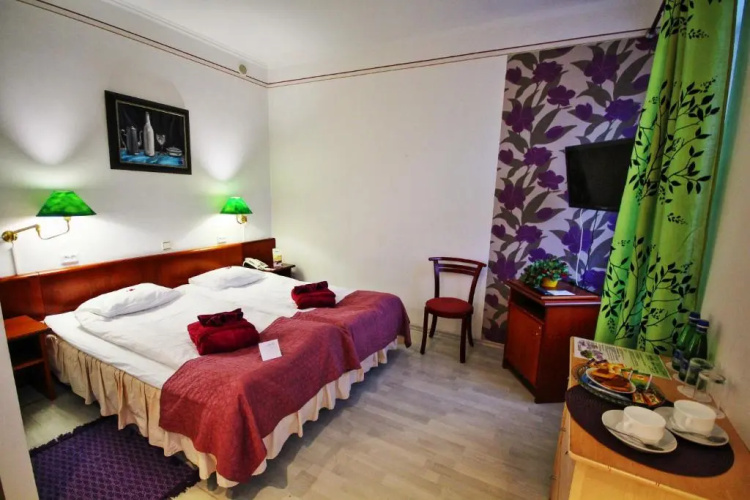 NB Hotel